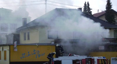 Brand in der Bar 