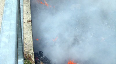 Müllsammelstelle in Brand geraten