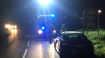 Aufräumarbeiten nach Verkehrsunfall
