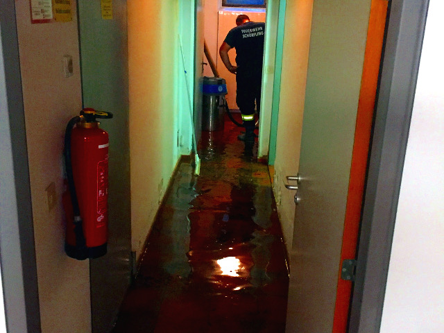 Pumparbeiten nach Unwetter