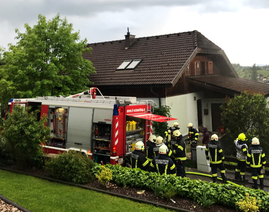 Dachstuhlbrand nach Blitzschlag