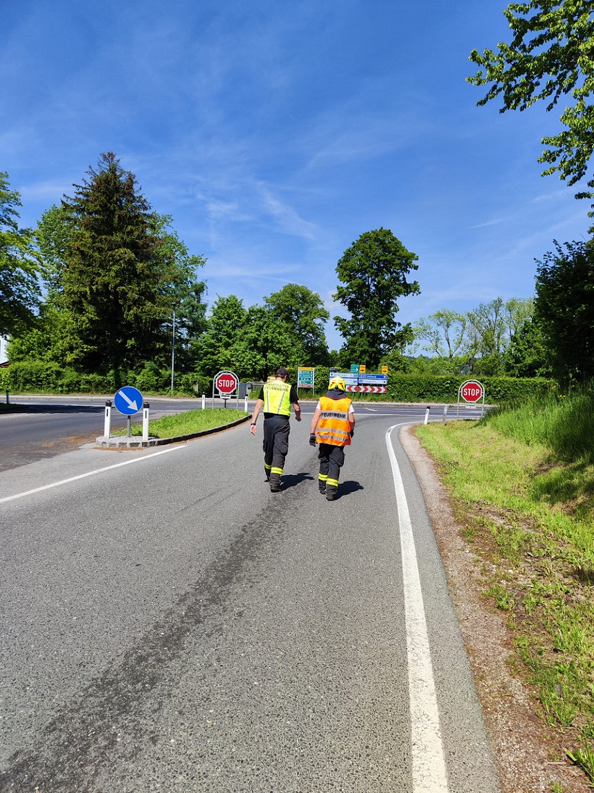 Ölspur im Kreuzungsbereich