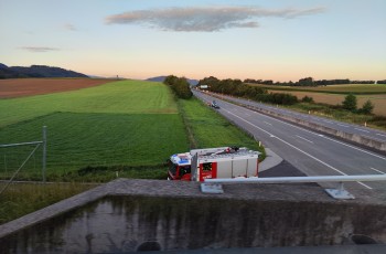 Personenrettung nach Verkehrsunfall auf der A1