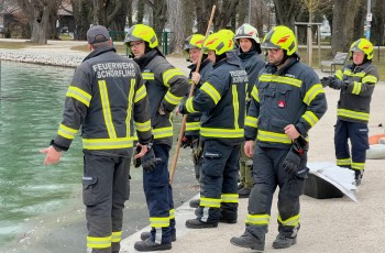 Öleinsatz in der Marina