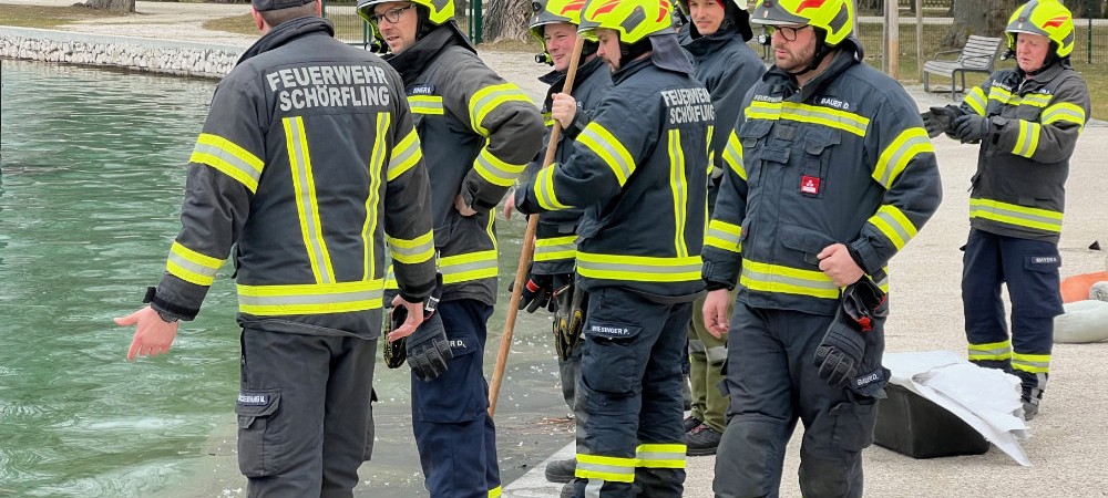 Öleinsatz in der Marina