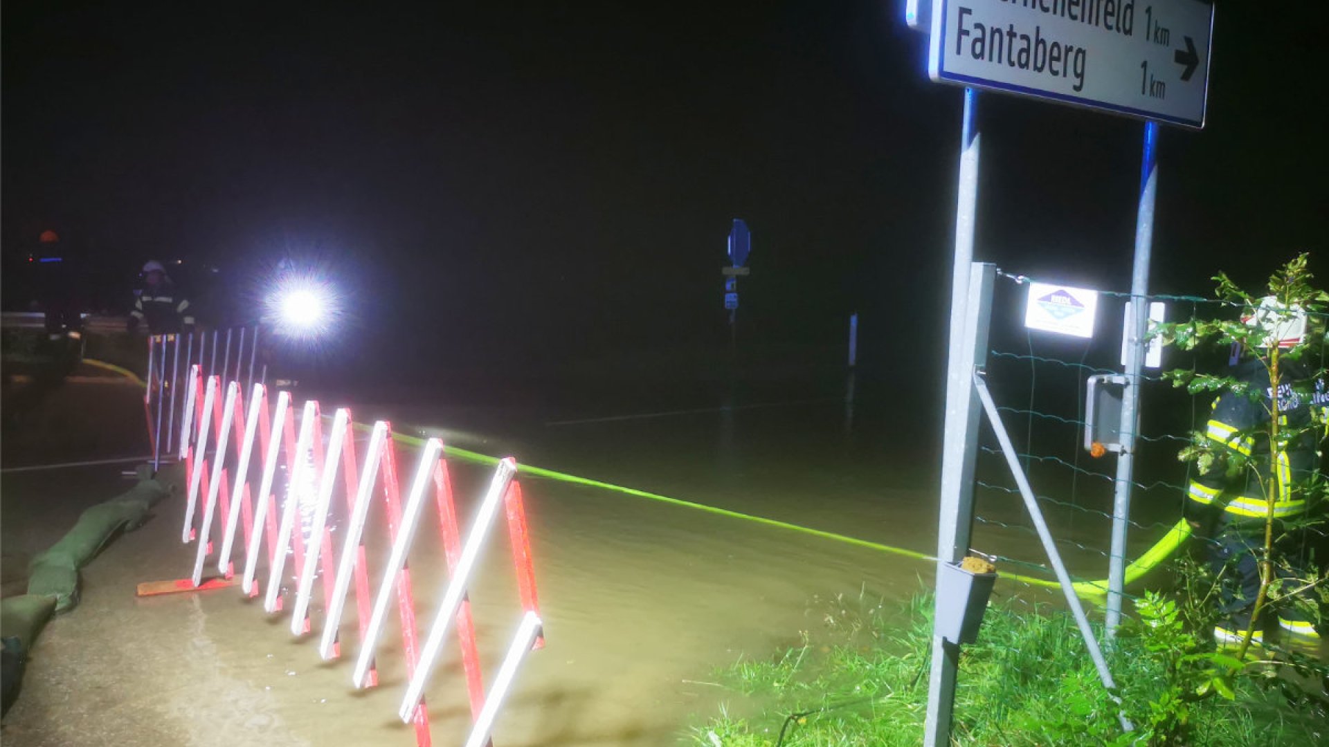 Überflutungen führten zu einer einsatzreichen Nacht
