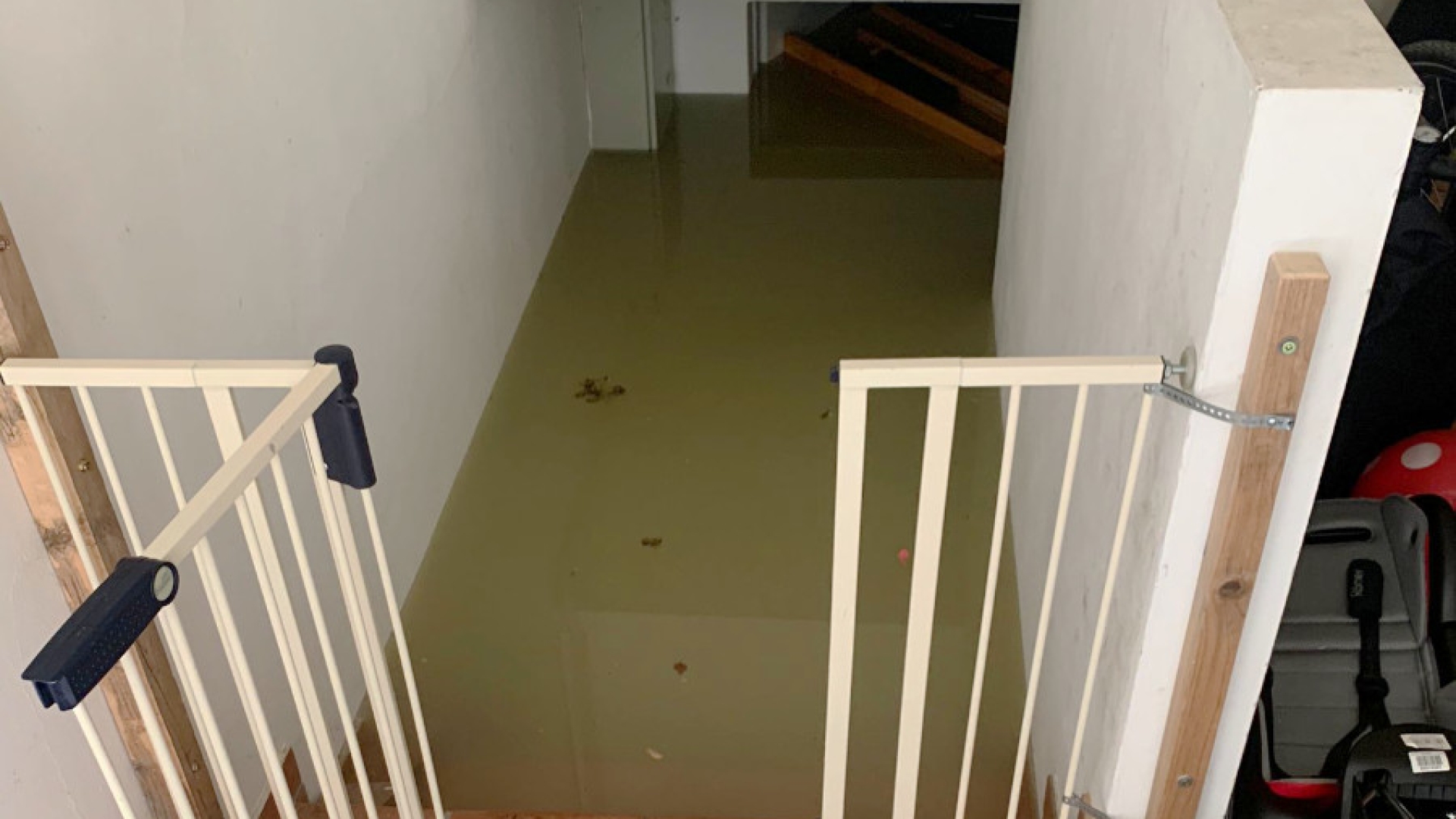 Keller nach Rohrbruch vollgelaufen