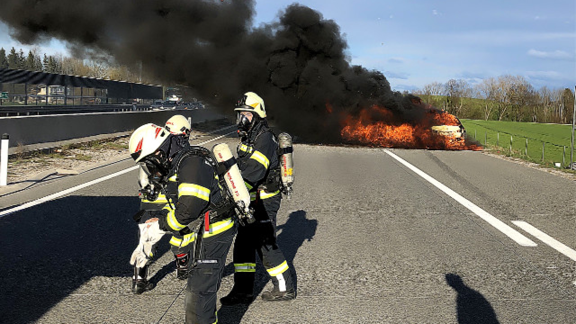 Fahrzeugbrand auf der Autobahn
