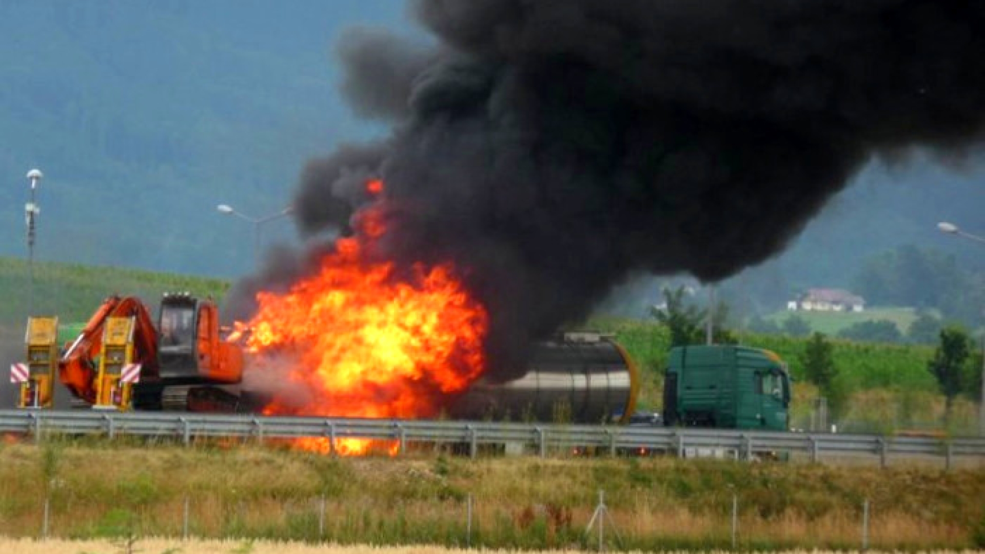 Gefährlicher Gefahrengutunfall auf A1