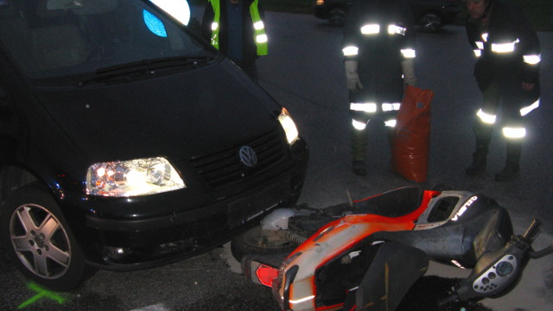 Aufräumarbeiten nach Verkehrsunfall