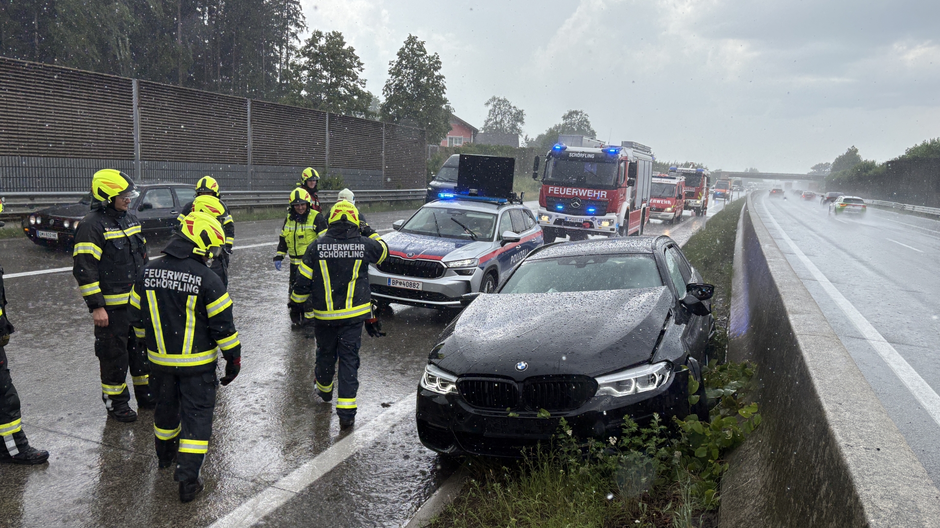 Verkehrsunfall mit Personenretteung auf der A1