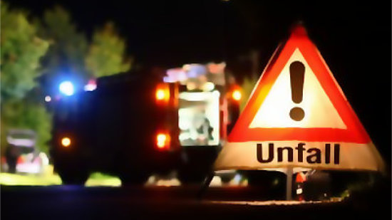 Verkehrsunfall Aufräumarbeiten auf Schörflinger Umfahrung